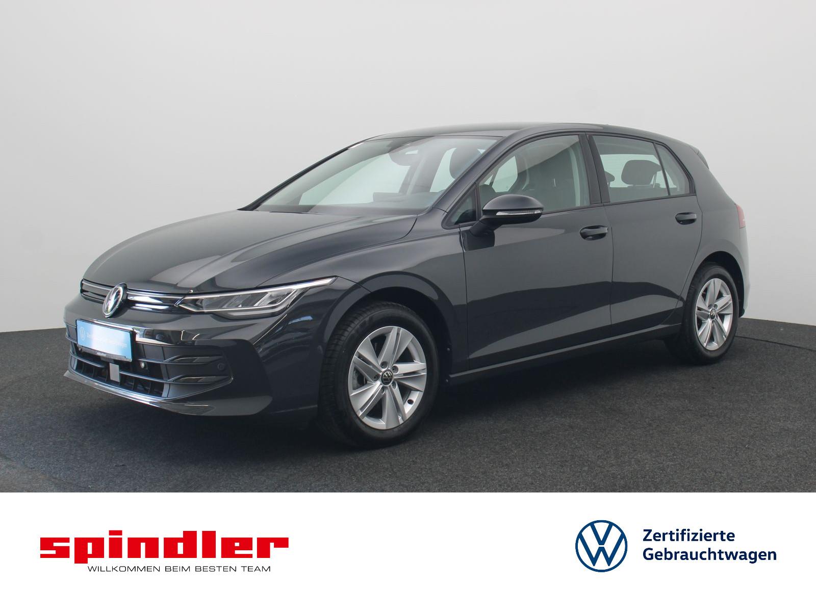 Volkswagen Golf VIII Life 1.5 eTSI DSG / CarPlay, HuD, LED