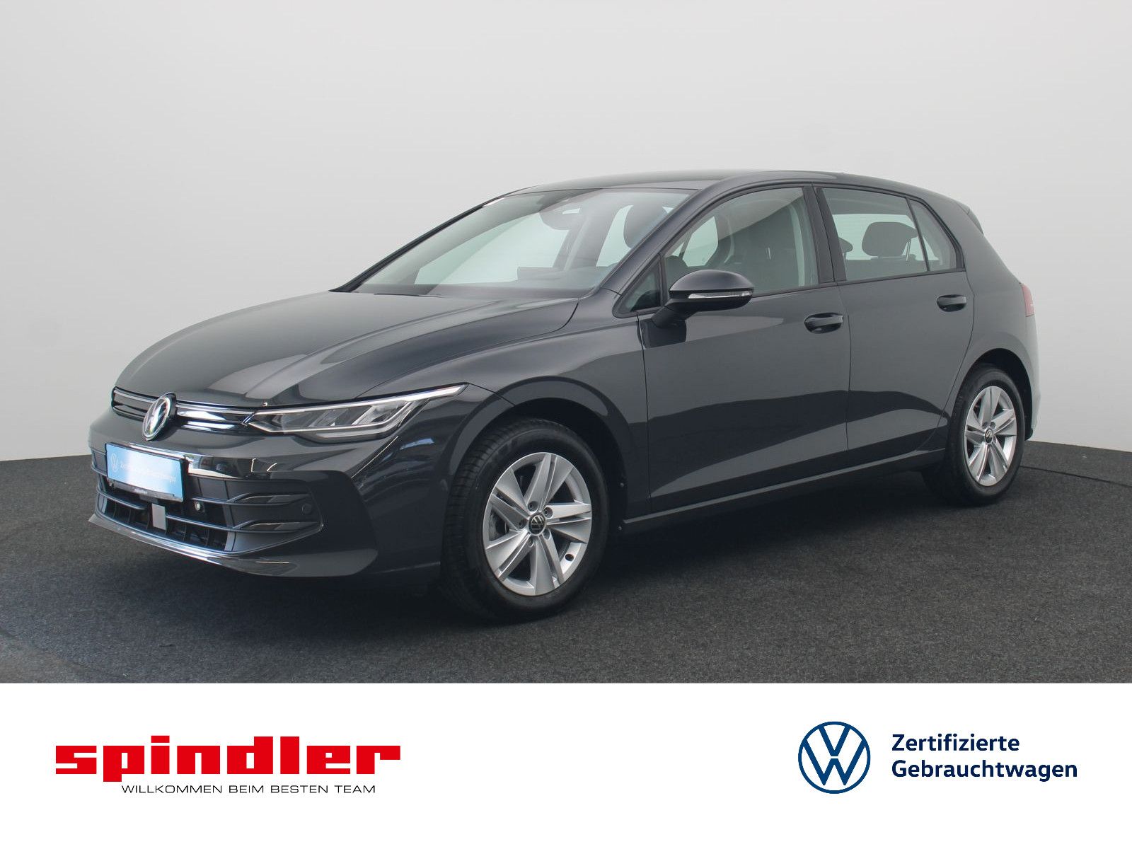 Volkswagen Golf VIII Life 1.5 eTSI DSG / CarPlay, HuD, LED