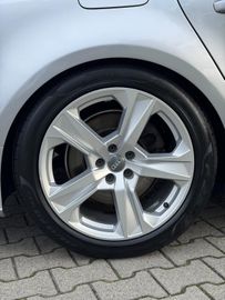 Audi A7 - 8