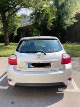 Toyota Auris 1.6 Benzin  Auto - gebrauchte Toyota Auris aus dem Jahr 2011