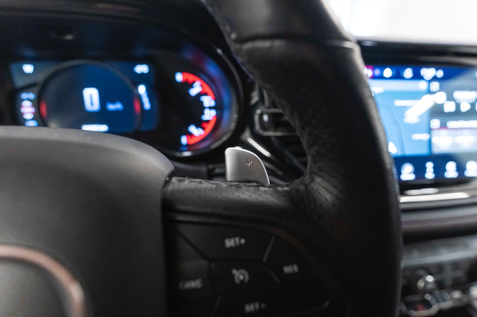 Fahrzeugabbildung Dodge Durango R/T 5,7L SRT LPG H&K LED KAM NAV AHK