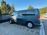 Volkswagen VW T5 Transporter - mit Rollstuhlrampe
