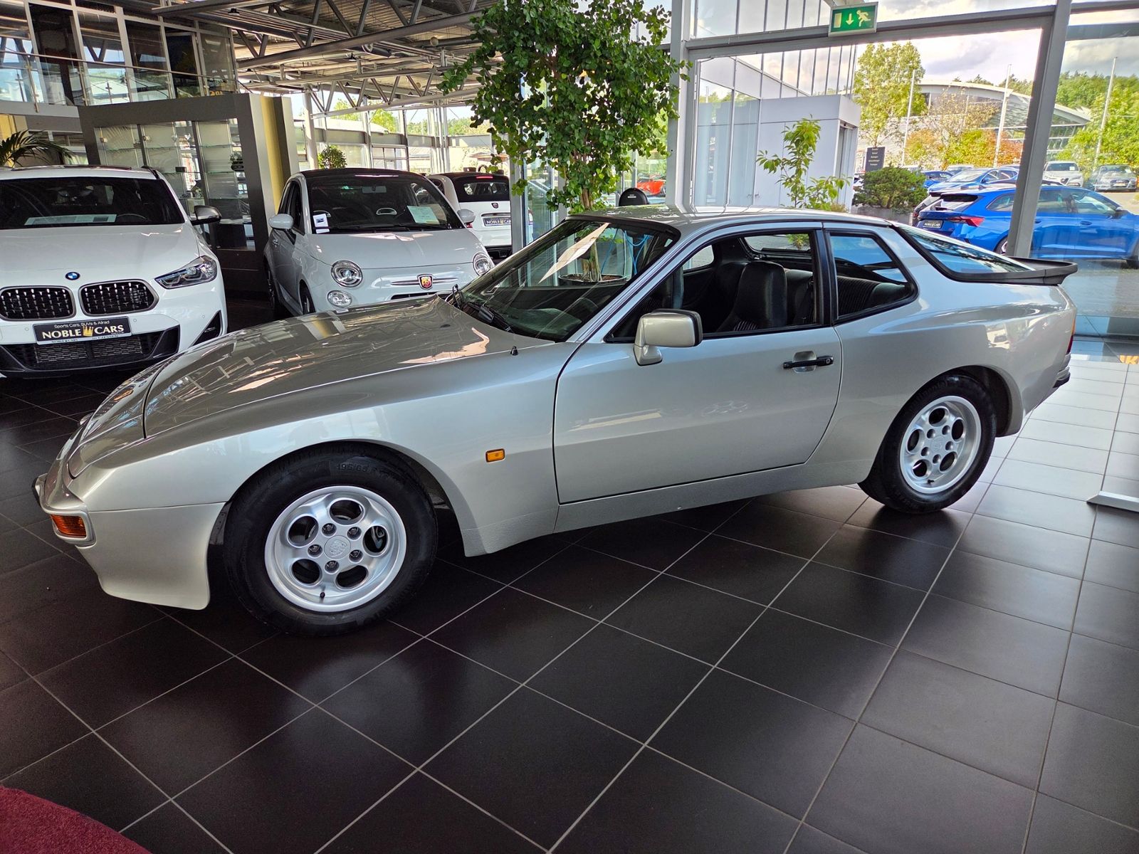Fahrzeugabbildung Porsche 944 Basis Coupe DEUTSCHES FAHRZEUG H-KENNZEICHEN