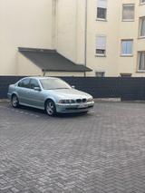 BMW E39 530i  Automatik top gepflegt - BMW 530: E39