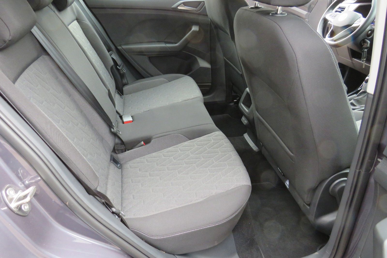Fahrzeugabbildung Volkswagen T-Cross DSG ACC KAMERA NAVI SITZH LED APP GJ 1.H
