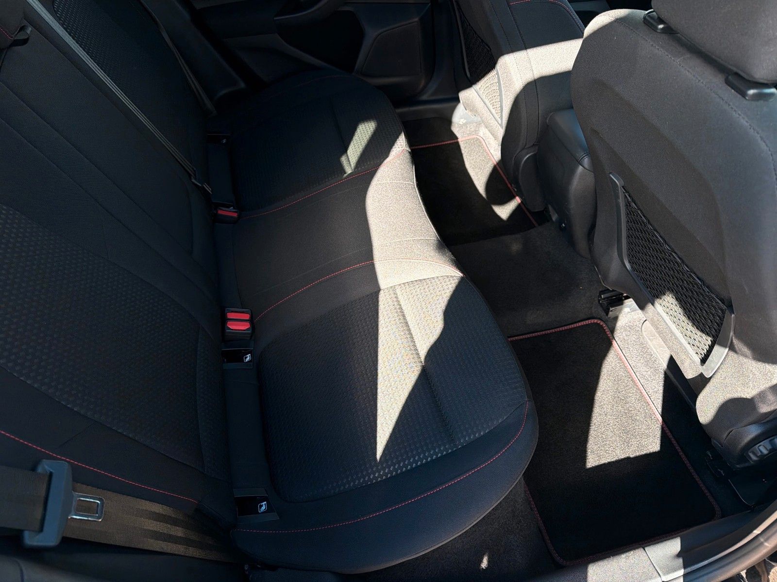 Fahrzeugabbildung Ford Focus Turnier ST-Line X