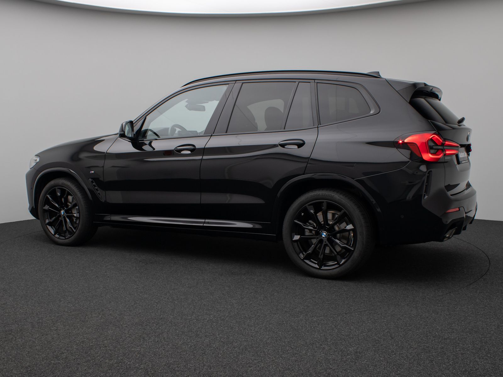 Fahrzeugabbildung BMW X3 xD30i M Sport DAB 360° Komfort Leder 20Zoll