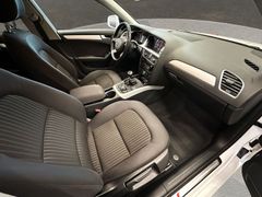 AUDI A4 Ambiente S-Line  Navi PDC SHZ DSP