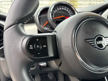 MINI Cooper DAB LED Navi Tempomat Klimaaut. Shz PDC