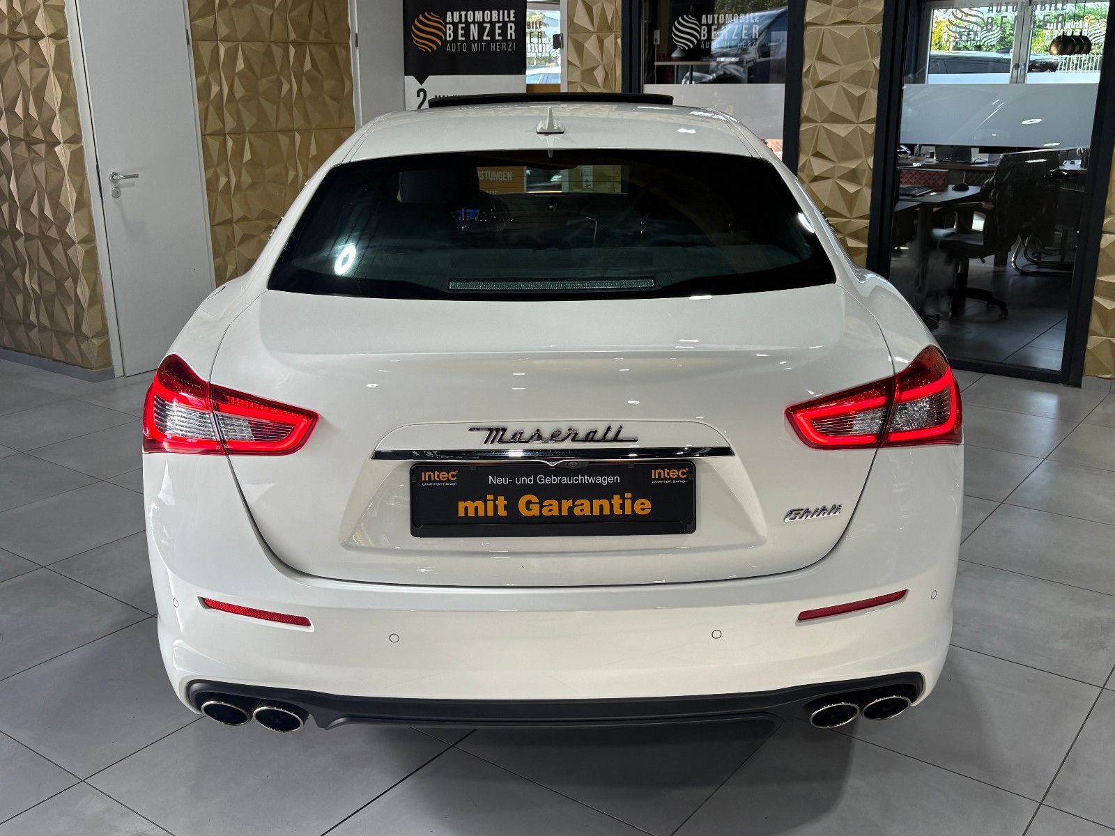 Fahrzeugabbildung Maserati Ghibli Diesel/FACELIFT/KAMERA/NEUES-MODELL