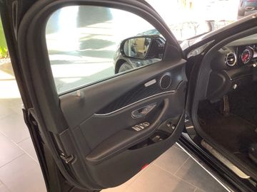 Mercedes E 220 - 6