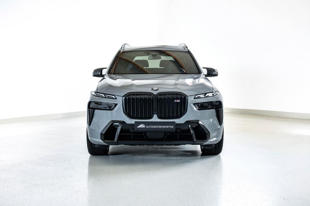 BMW X7 M60