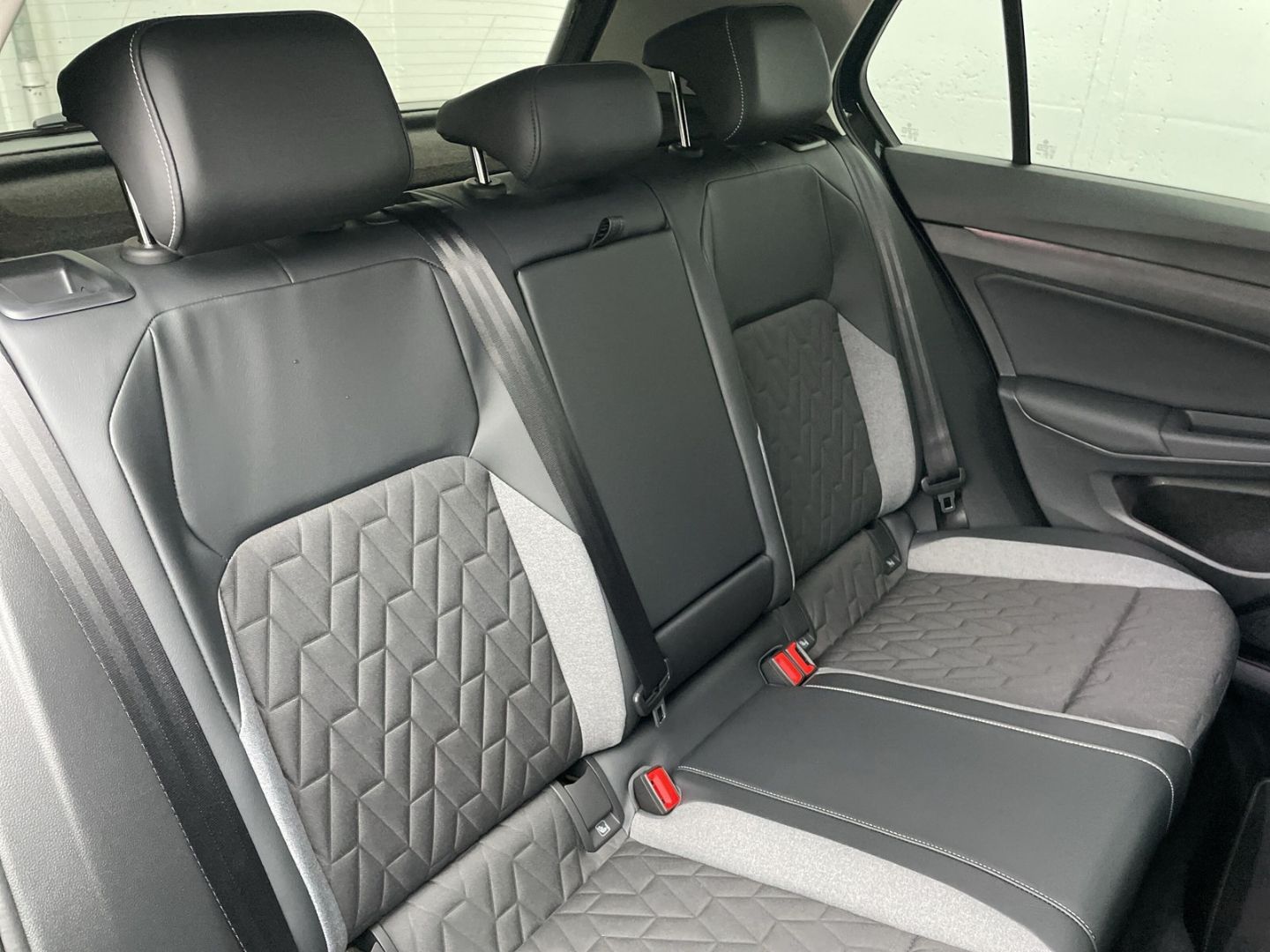 Golf VIII 1.5 eTSI DSG Energy Navi/ACC/Kamera/LE