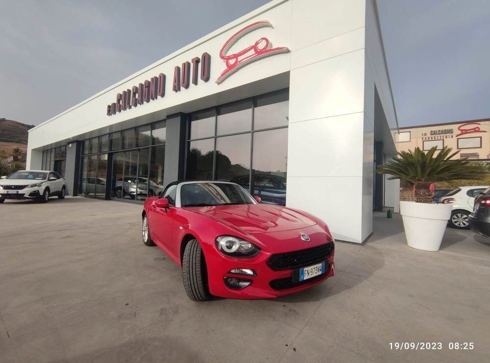 Image of Fiat 124 Spider