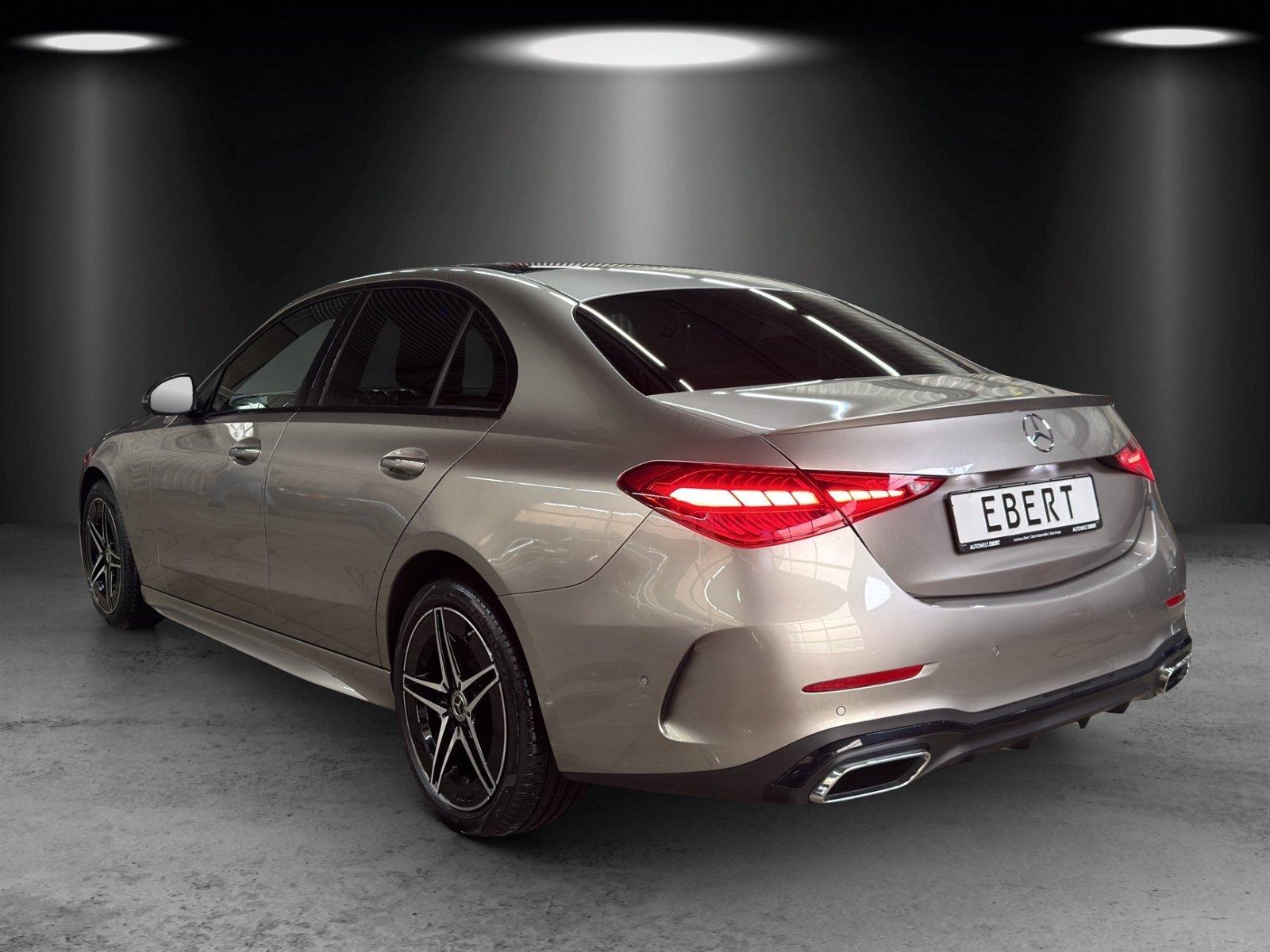 Mercedes-Benz C300 AMG Pano Memo DigiLED KeyGo AHK Night 4xSHZ