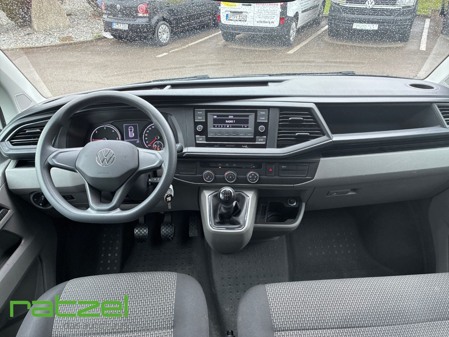 Fahrzeugabbildung Volkswagen T6.1 Kombi KR 2.0 TDI -Sitzer AHK DAB Notbremsas