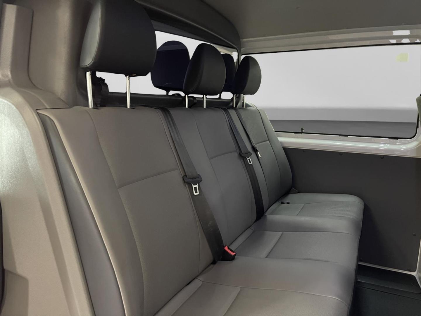 Volkswagen T6.1 Transporter Kasten Plus 2.0 TDI AHK Kamera 