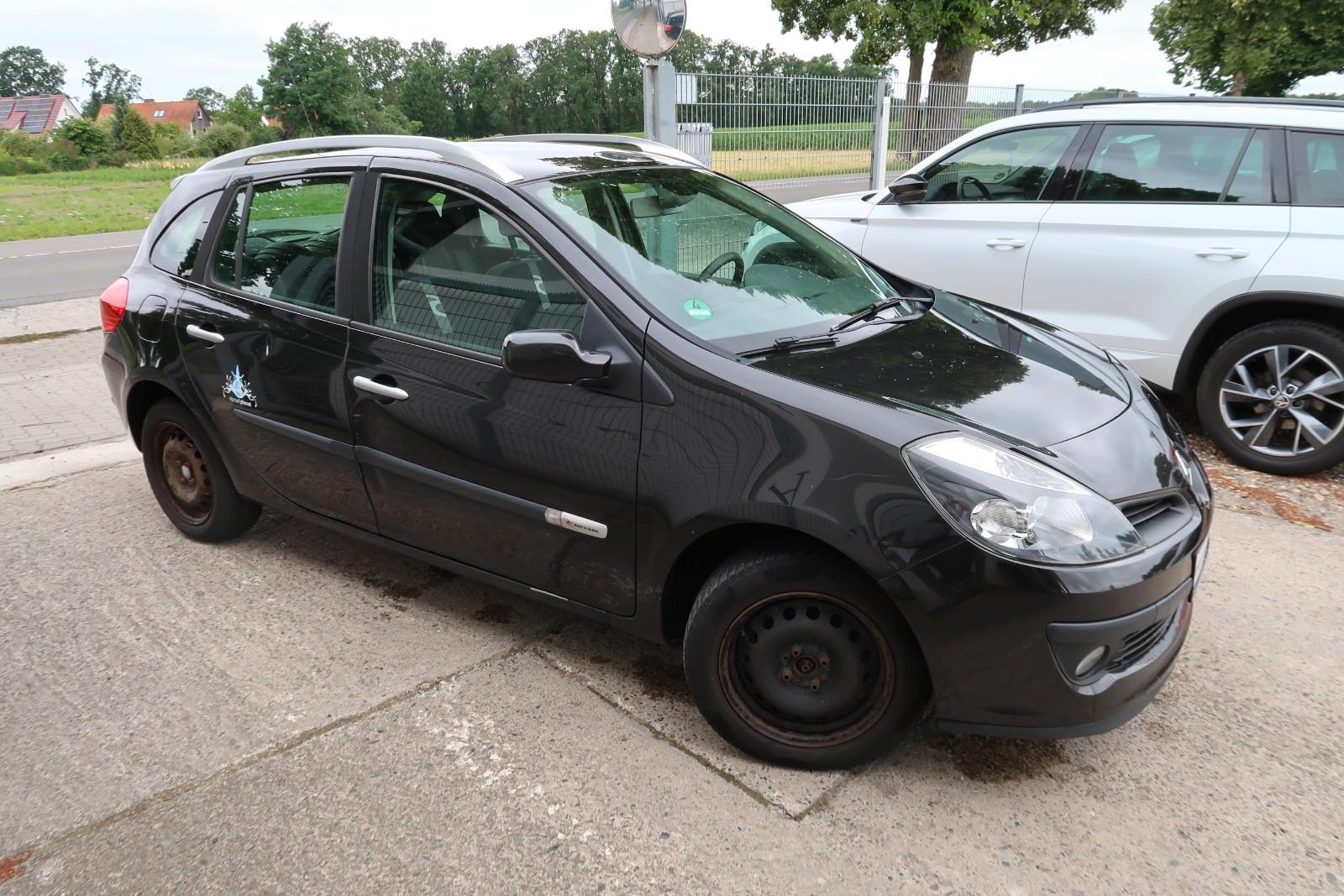 Renault Clio 2009 — photo 7