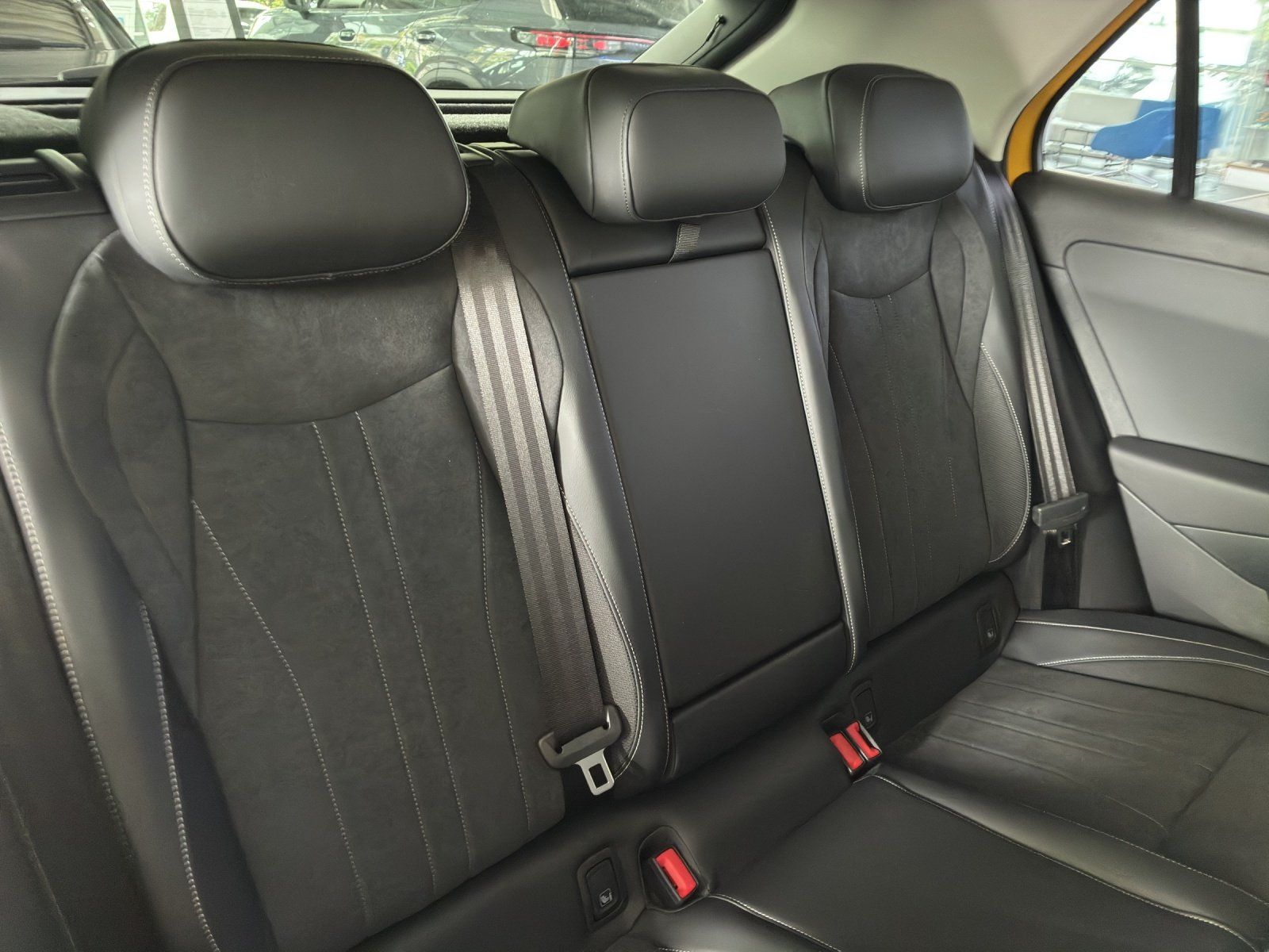Fahrzeugabbildung Volkswagen T-Roc 1.5 eTSI W Style AHK,Kamera,LED,Navi,PDC