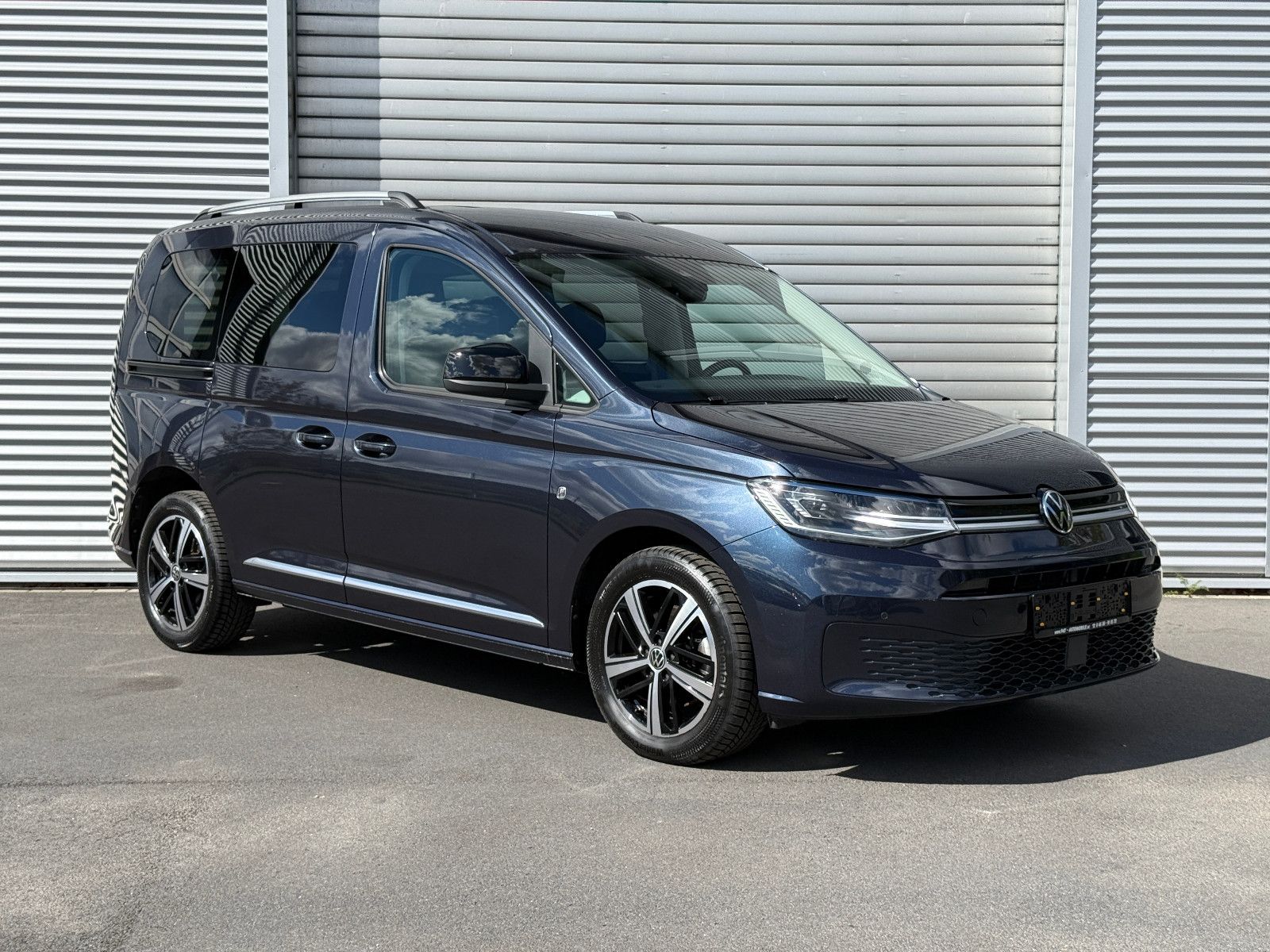 Fahrzeugabbildung Volkswagen Caddy Style TDI DSG AHK LED Navi Kamera SHZ