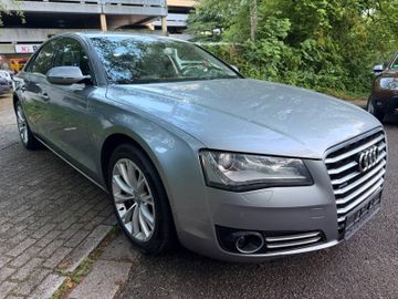 Audi A8 - 4