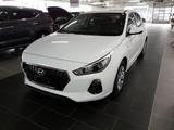 Hyundai i30  1.4 Pure - Hyundai i30: Pure