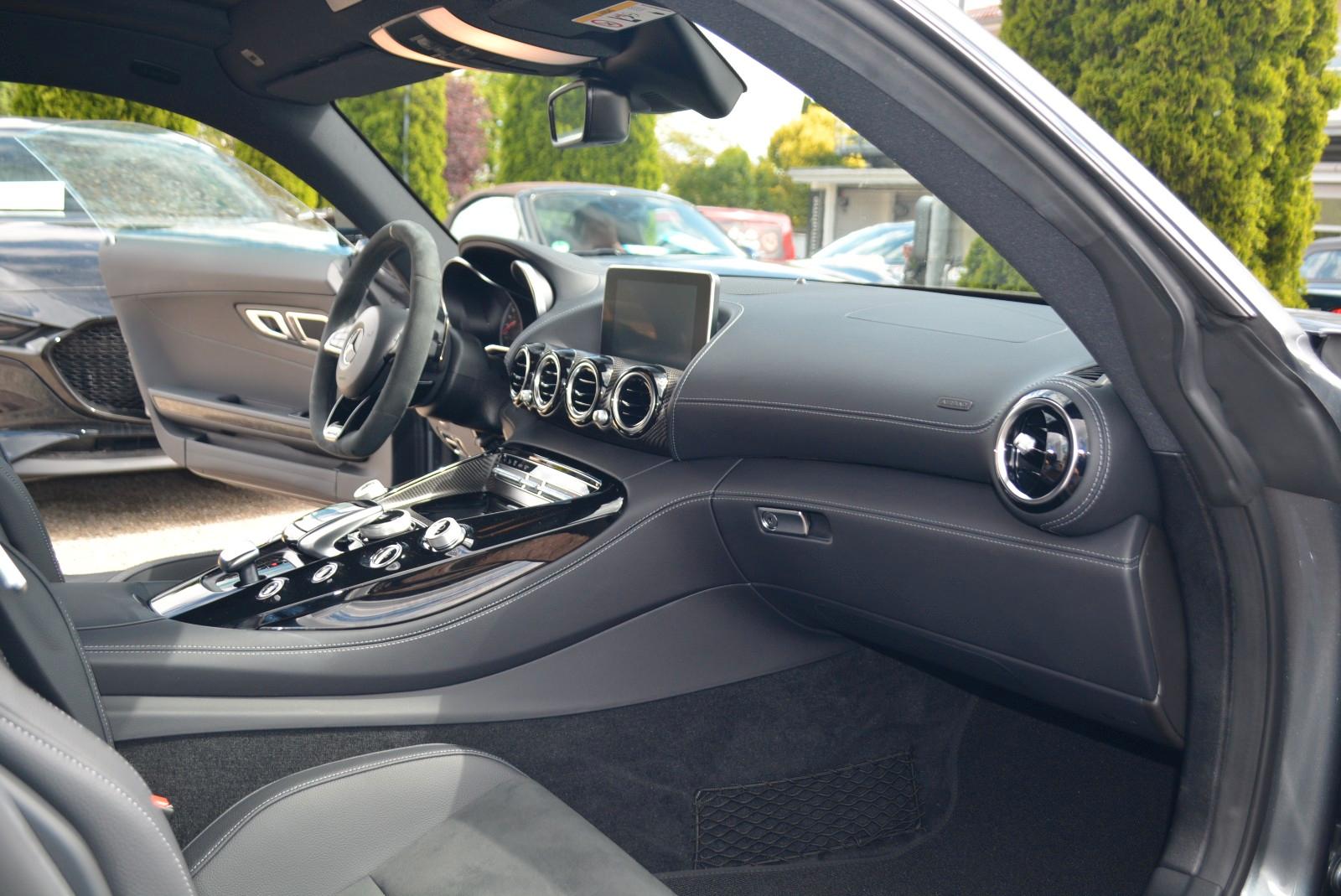MERCEDES-BENZ AMG GT S