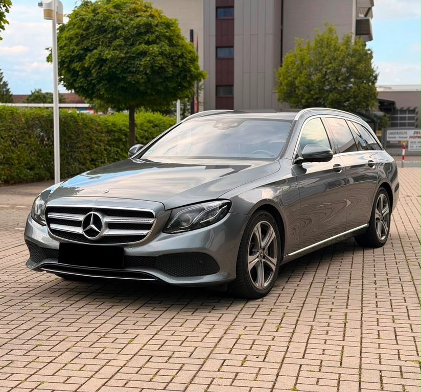 Image of Mercedes-Benz E 350