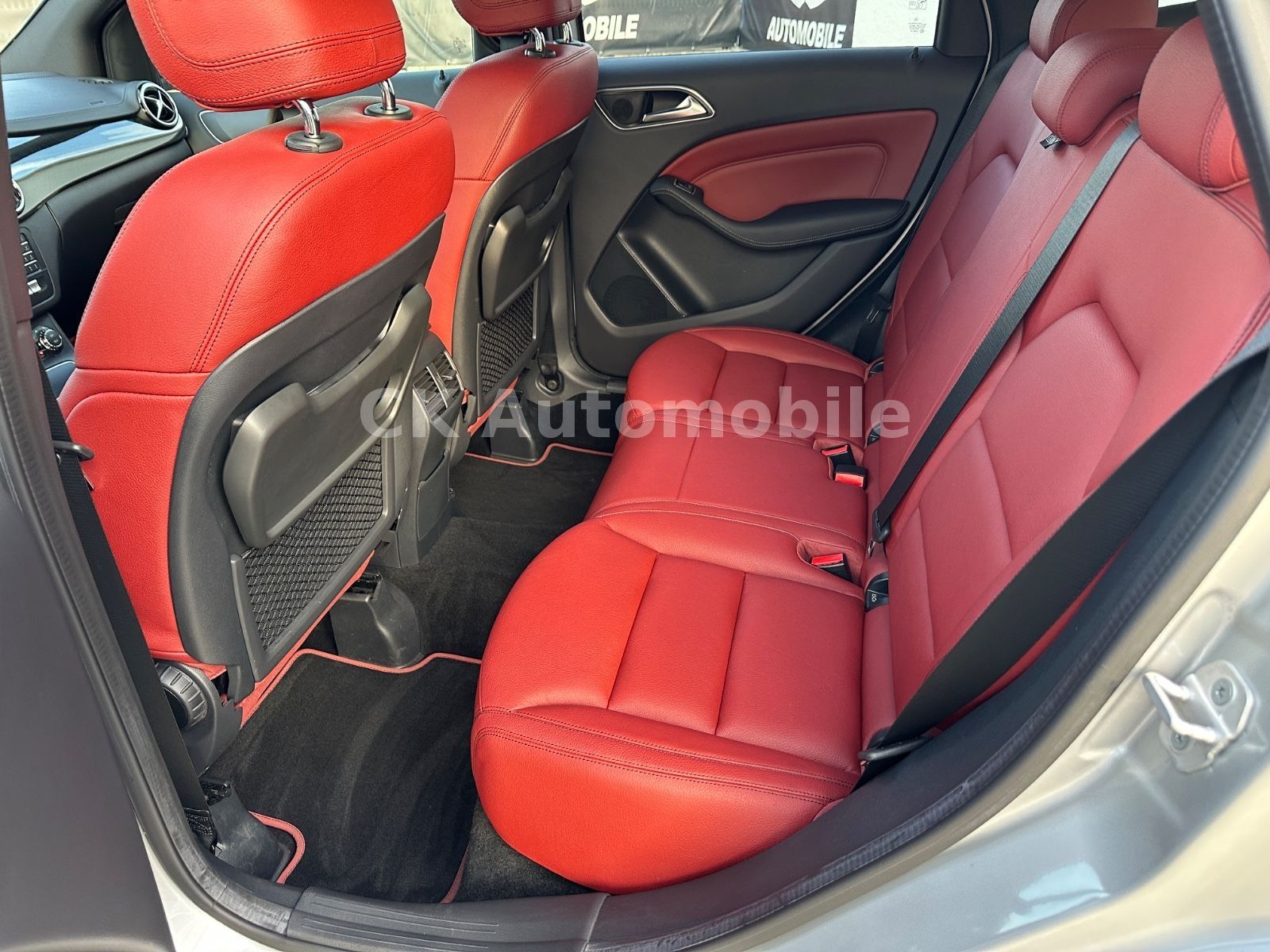 Fahrzeugabbildung Mercedes-Benz B 220 4Matic AMG-Line/Navi/Tempomat/PDC/AHK