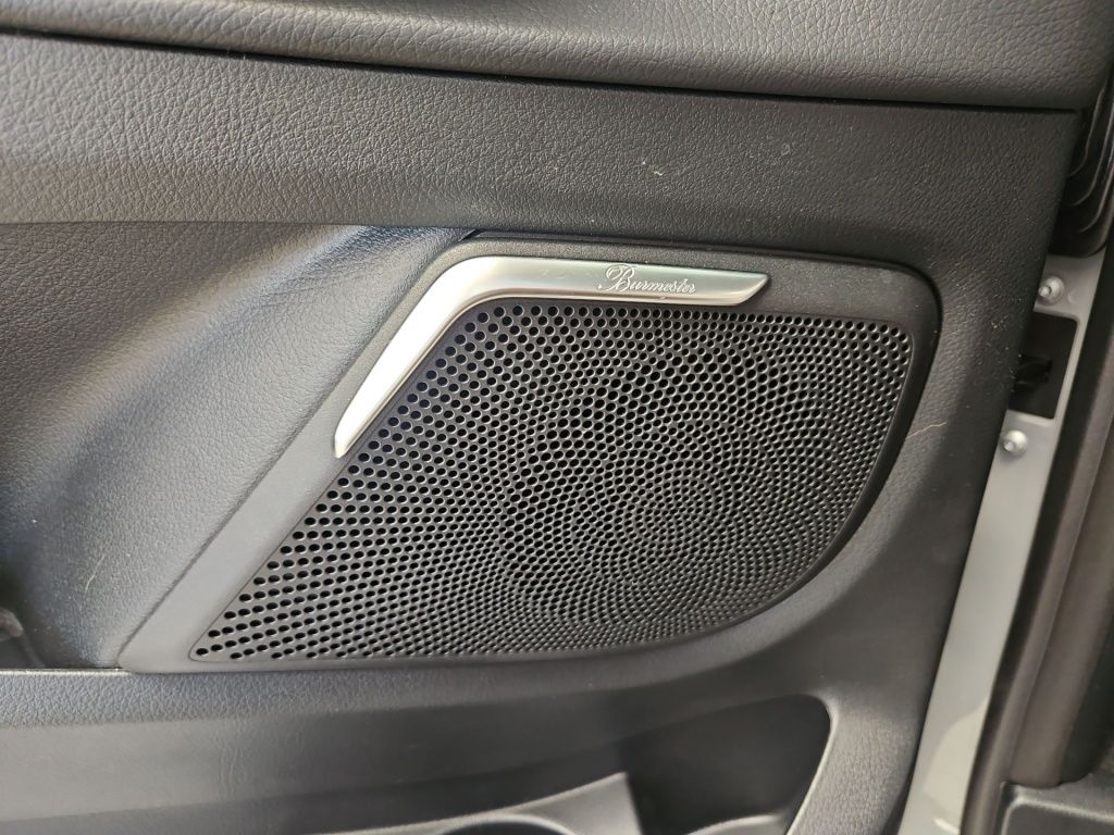 Fahrzeugabbildung Mercedes-Benz EQV 300 Lang 7 Sitze Sound 360° EASY-PACK Lenkas