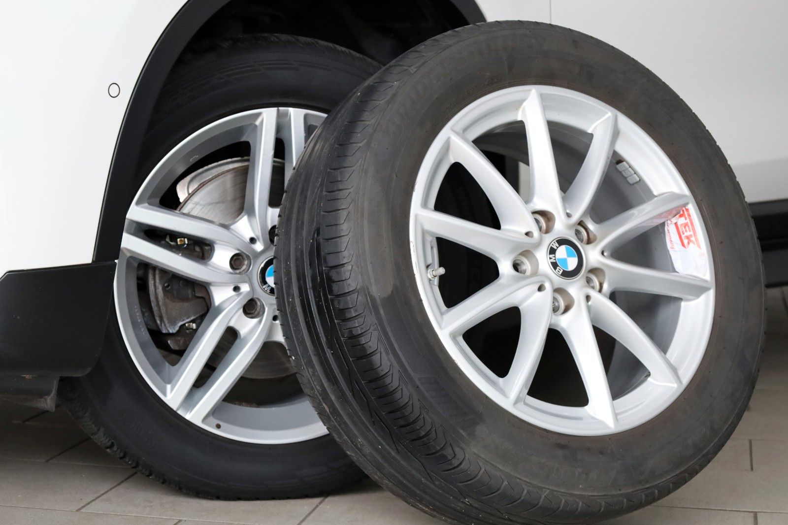 Fahrzeugabbildung BMW X1 xDrive 18dA Navi,SH,PDC,SR+WR