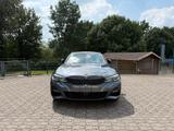 BMW 318i Touring M Sport (Vollausstattung) - BMW 318 in Düsseldorf