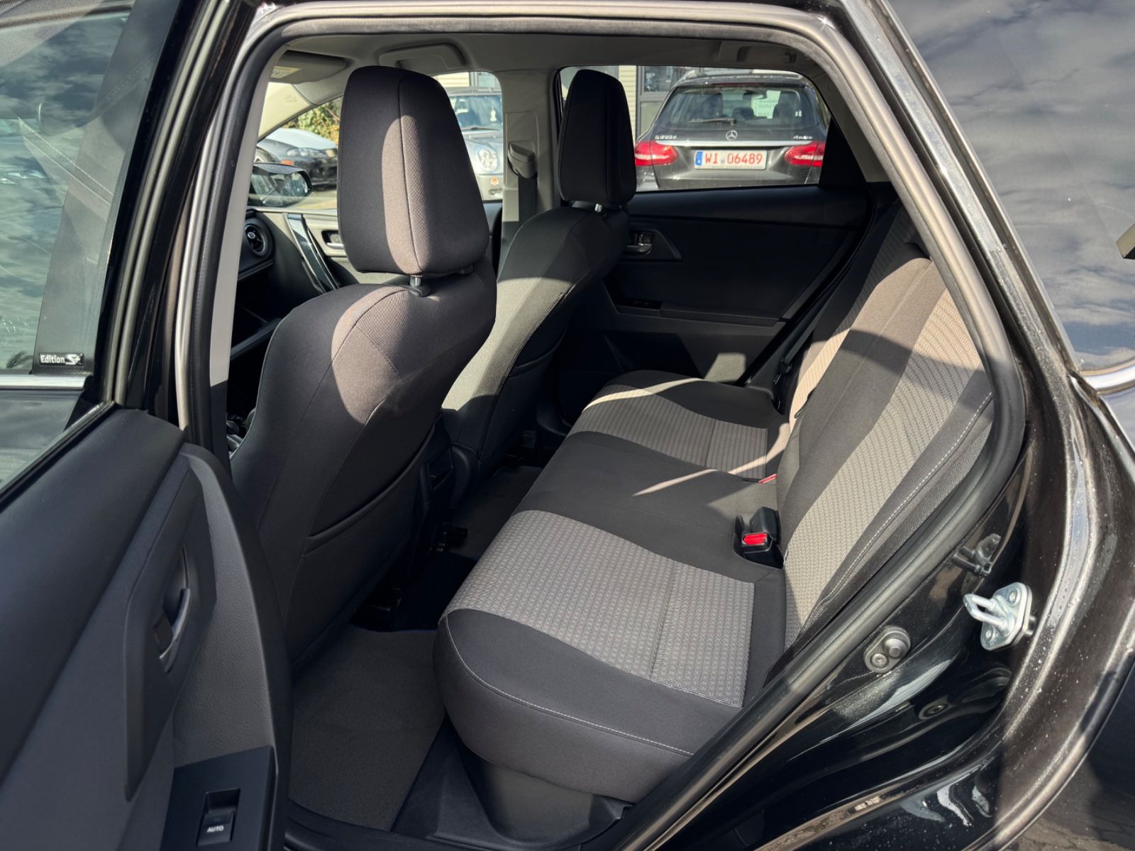 Fahrzeugabbildung Toyota Auris Hybrid Edition-S+*LED*SZH*Kamera*Navi