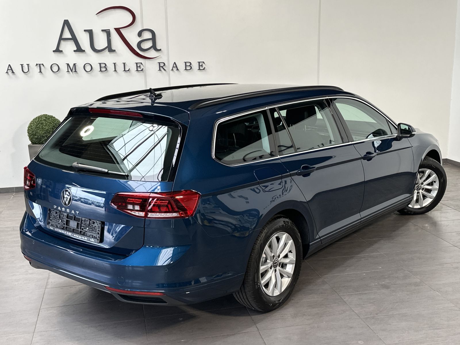 Fahrzeugabbildung Volkswagen Passat Variant 2.0 TDI DSG Business NAV+LED+ACC