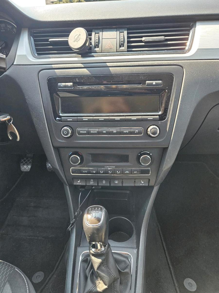 Skoda Rapid 2013 — photo 6