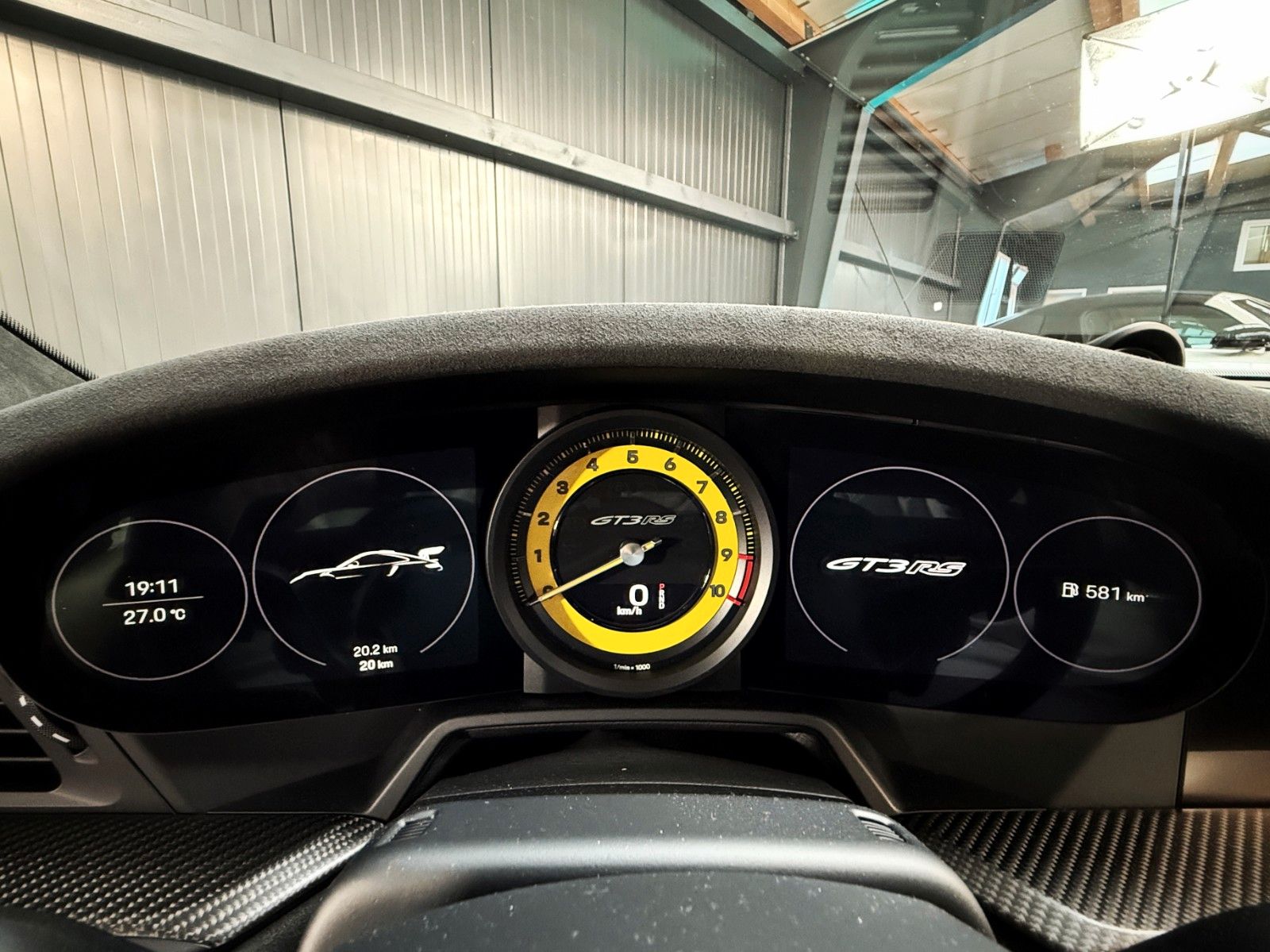Fahrzeugabbildung Porsche 992 GT3RS + Weissach + PCCB + Clubsport + Magnes