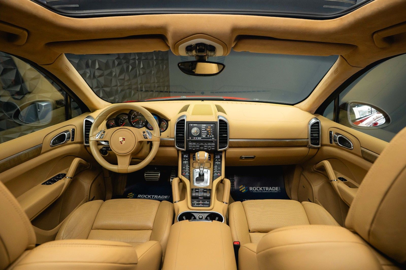 Fahrzeugabbildung Porsche Cayenne Turbo Black Design *Pano*ACC*21 Zoll*