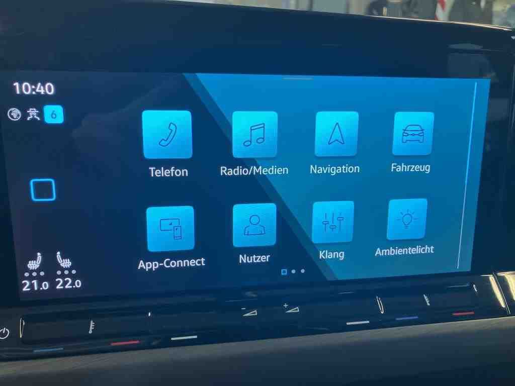 Fahrzeugabbildung Volkswagen Golf VIII Variant eTSI Style DSG LEDplus CarPlay