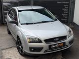 Ford Focus Lim. Trend 1.6l*TÜV NEU*KLIMA*PDC*166TKM* - gebrauchte Ford Focus aus dem Jahr 2006