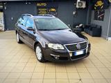 Volkswagen Passat 2.0 TDI DPF Var. Highline - Volkswagen Passat aus 2006: 2.0