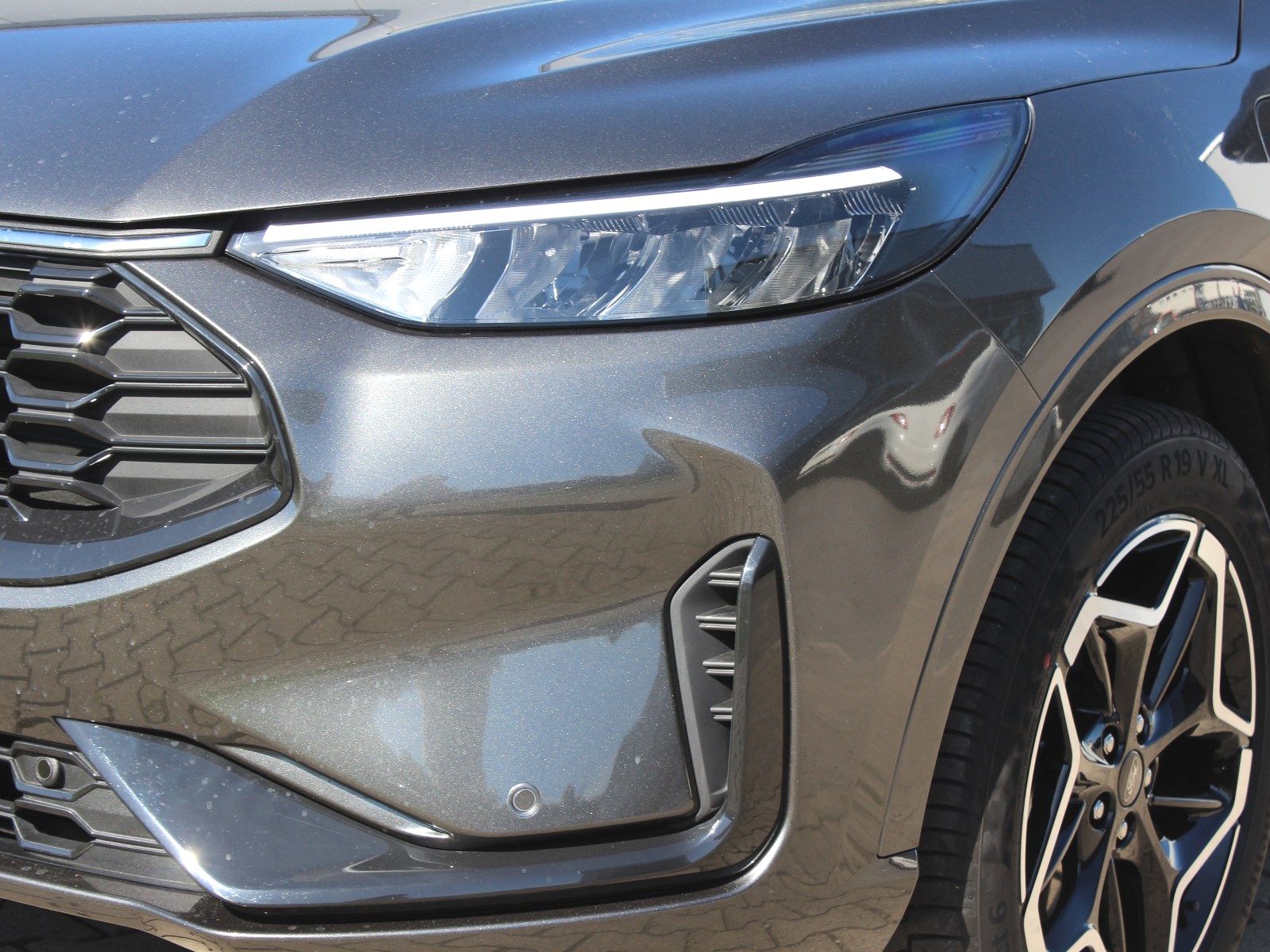 Fahrzeugabbildung Ford Kuga Plug-In Hybrid ST-Line