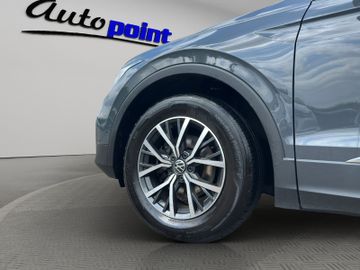 Volkswagen Tiguan - 11