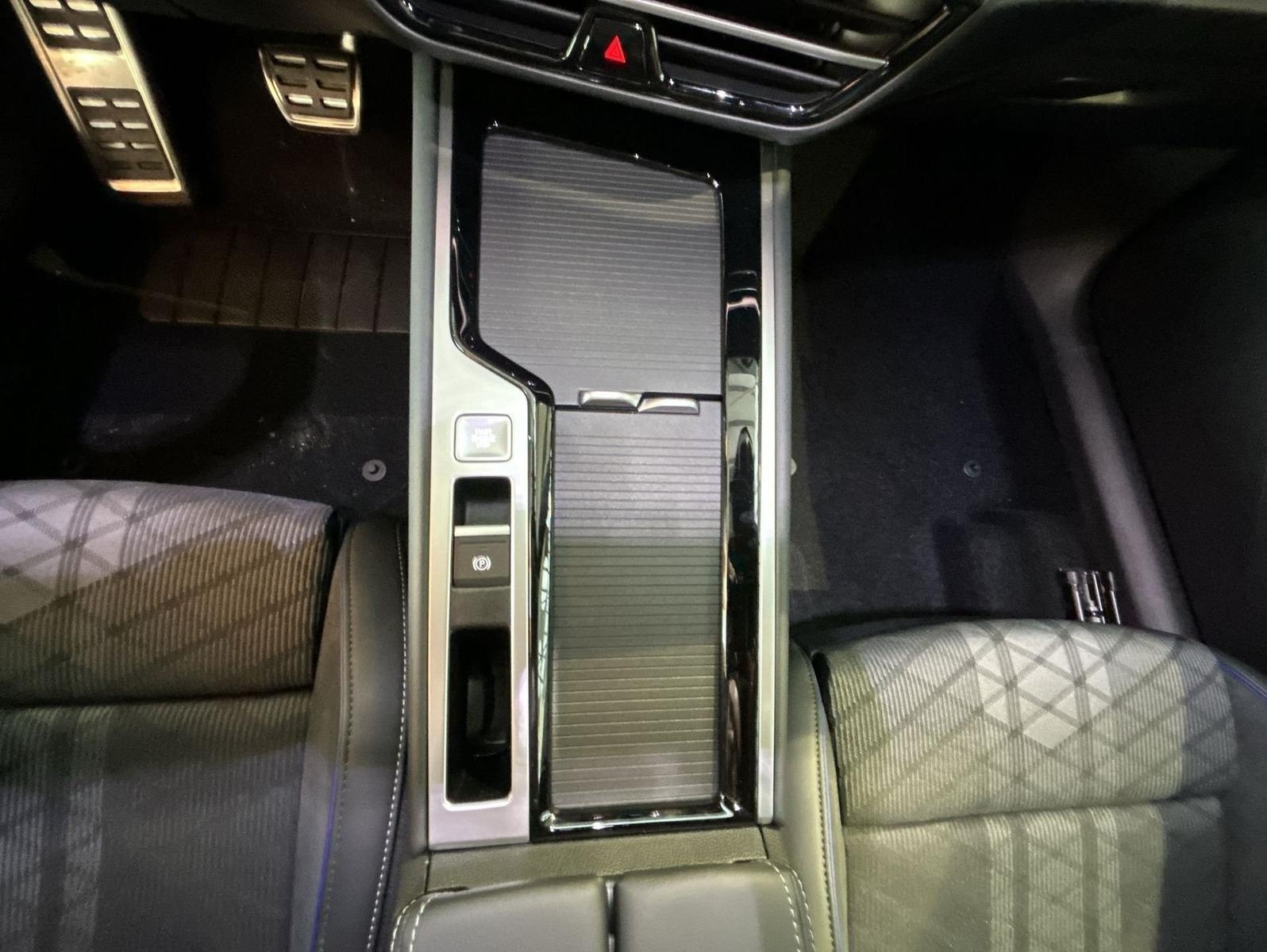 Volkswagen Passat 2.0 TDI DSG R-Line BlackStyle Winterräder