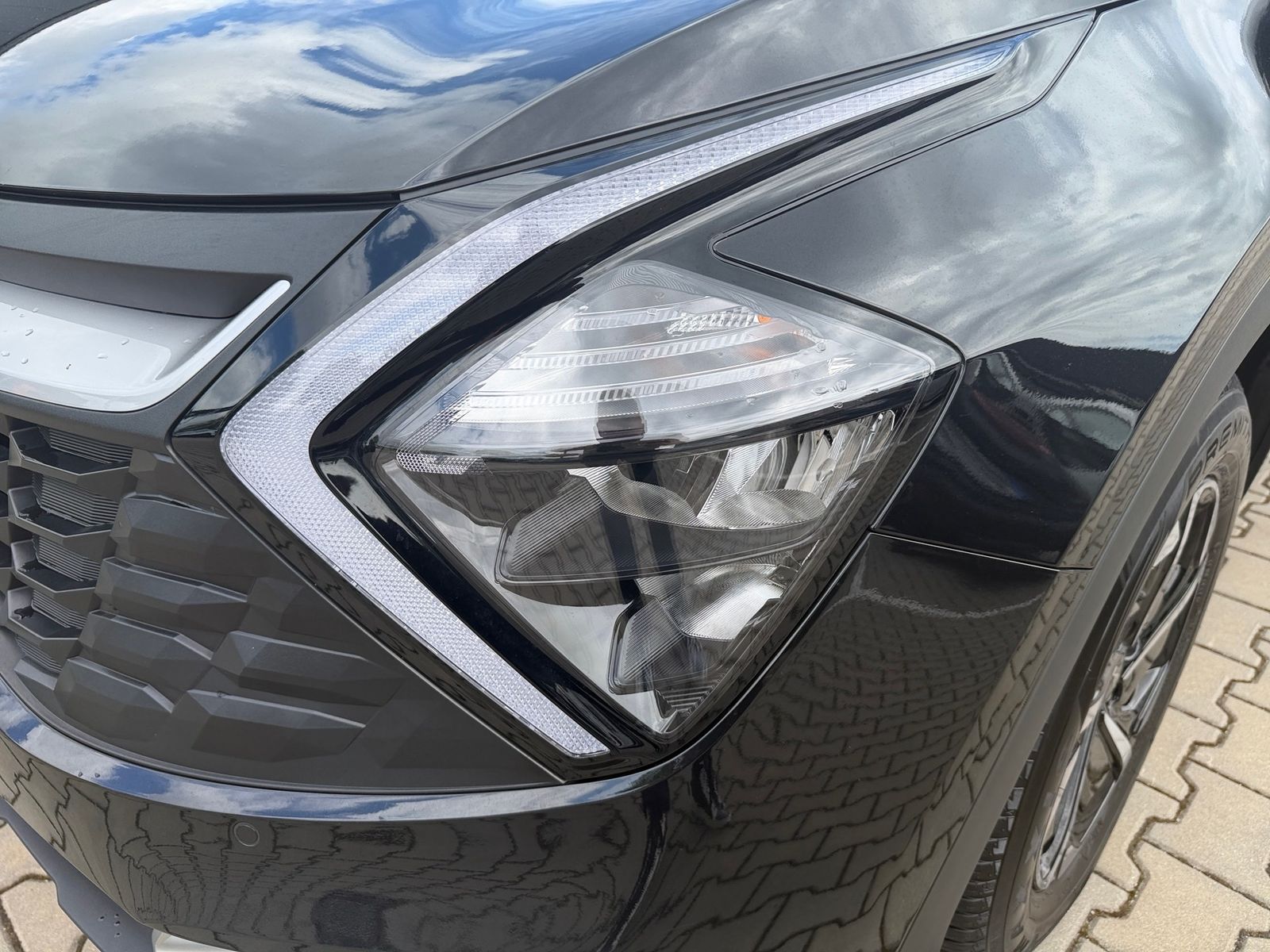 Fahrzeugabbildung Kia SPORTAGE 1.6T 2WD VISION KOM