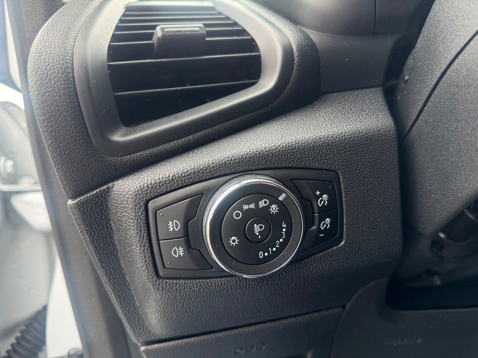 Fahrzeugabbildung Ford EcoSport ST-line Navi AHK Teilleder Ambiente