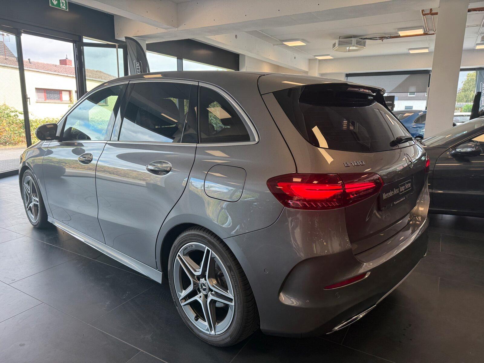 Mercedes-Benz B 180 AMG NAVI LED RFK KEYLESS HECKKL. ELNavi