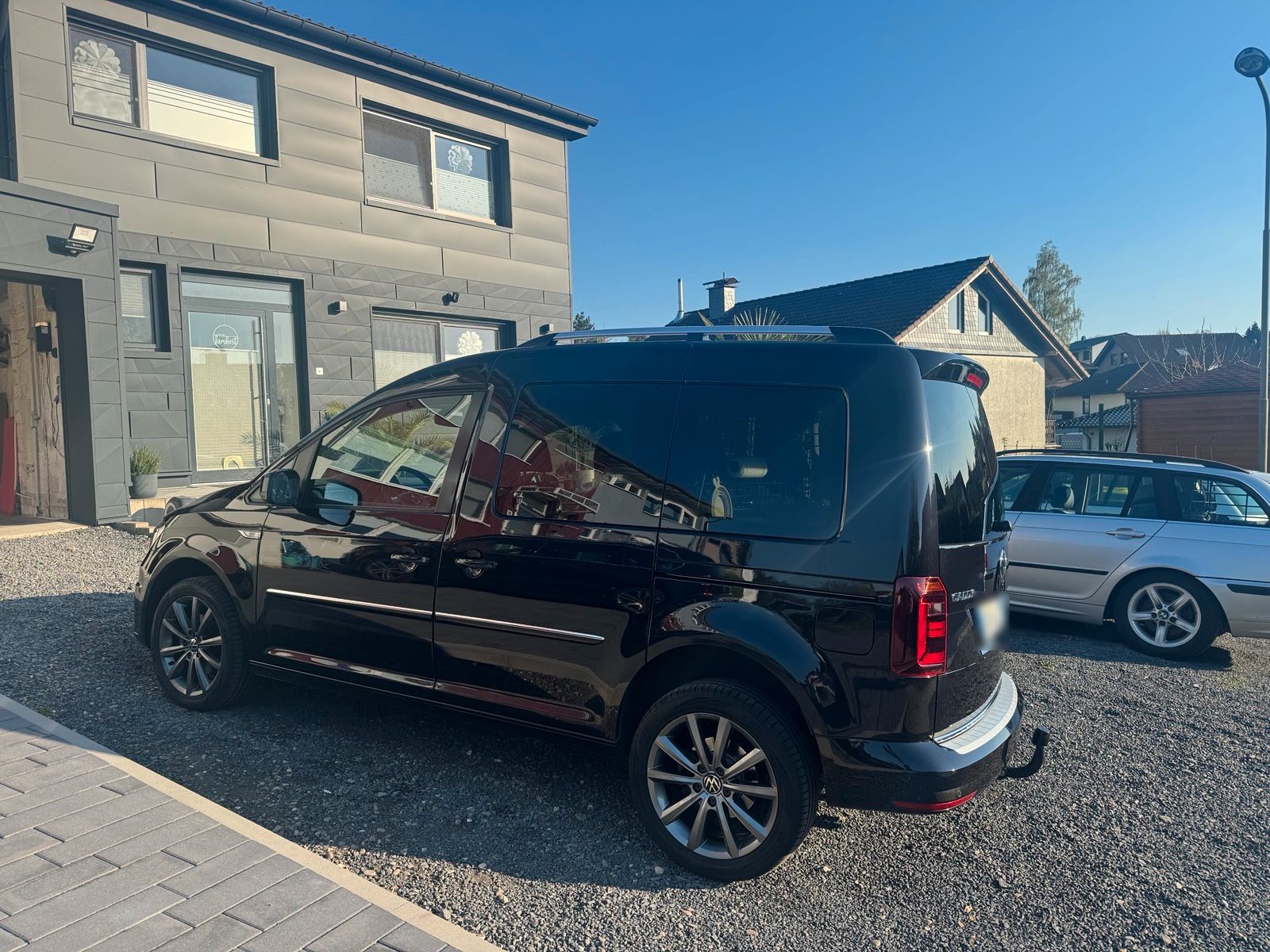 VW Vw Caddy Highline CNG Deep Black Perleffekt