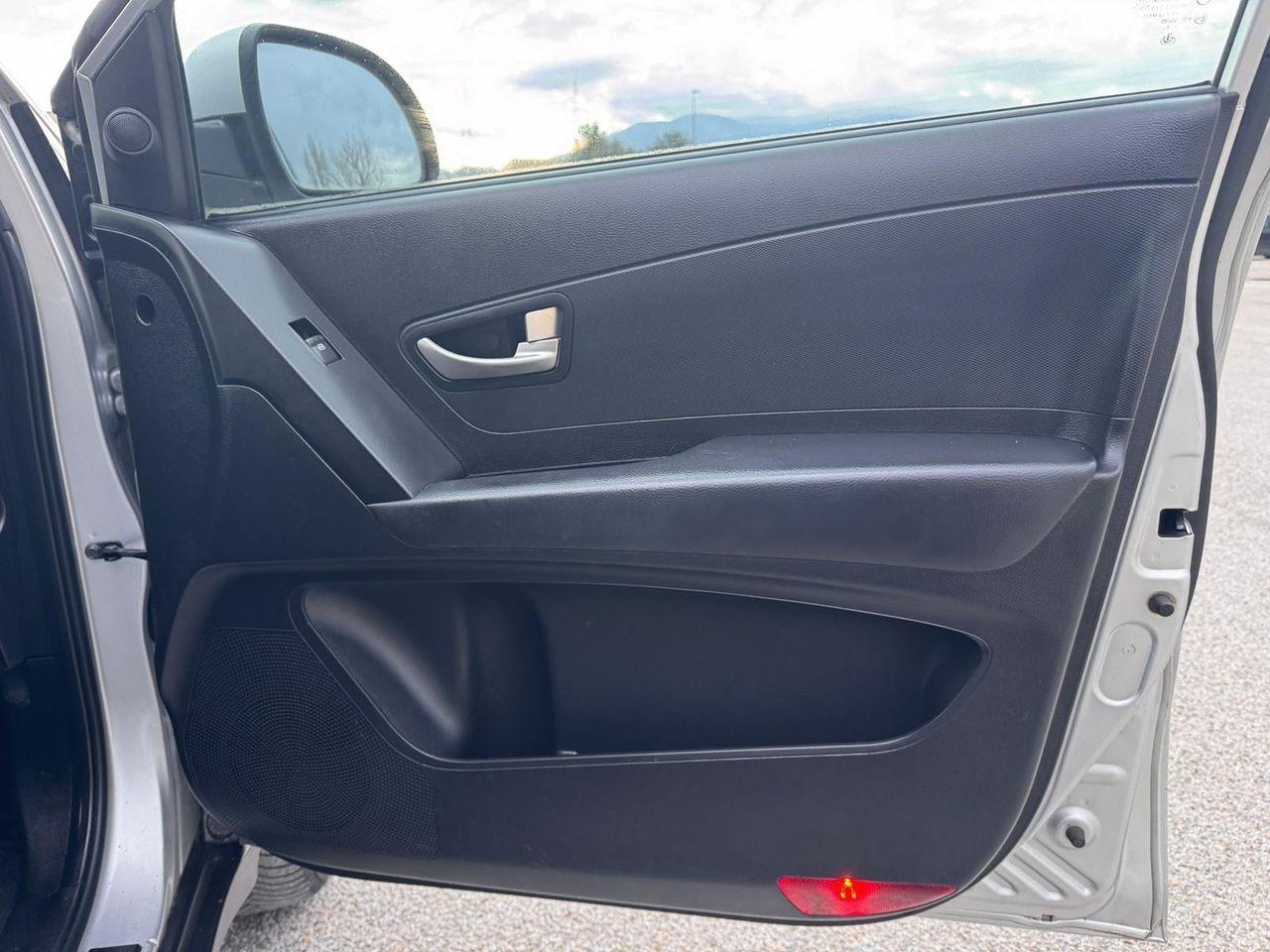 SsangYong Korando 2012 — photo 12
