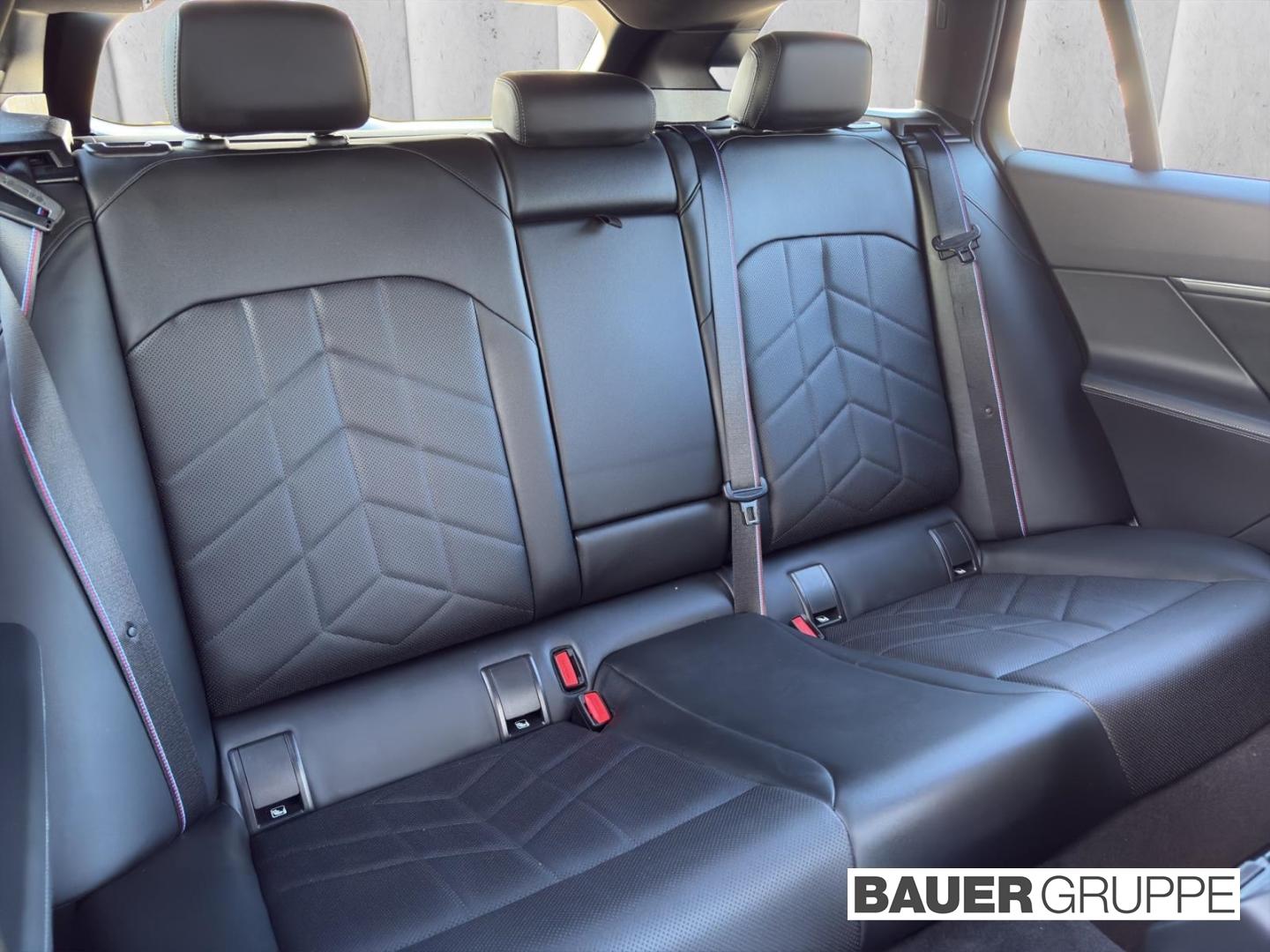 BMW 530 e M Sport Touring Park-Assistent Sportpaket 