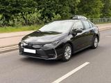 Toyota Corolla 1,8 Hybrid Club Club - Toyota Corolla mit Benzin-Antrieb: Limousine, 1.8